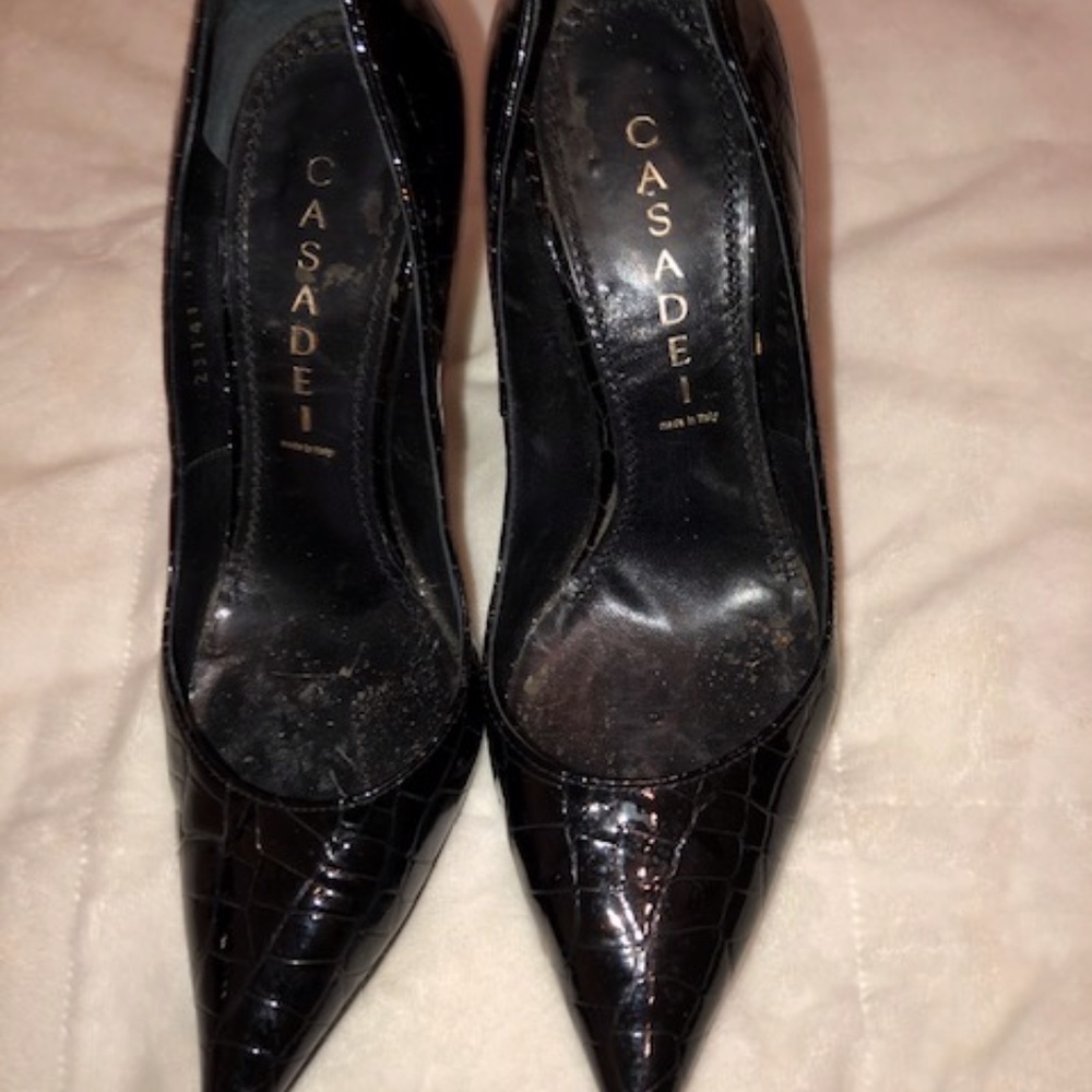 CASADEI BLACK PATENT CROC EMBOSSED PATTERN PUMP